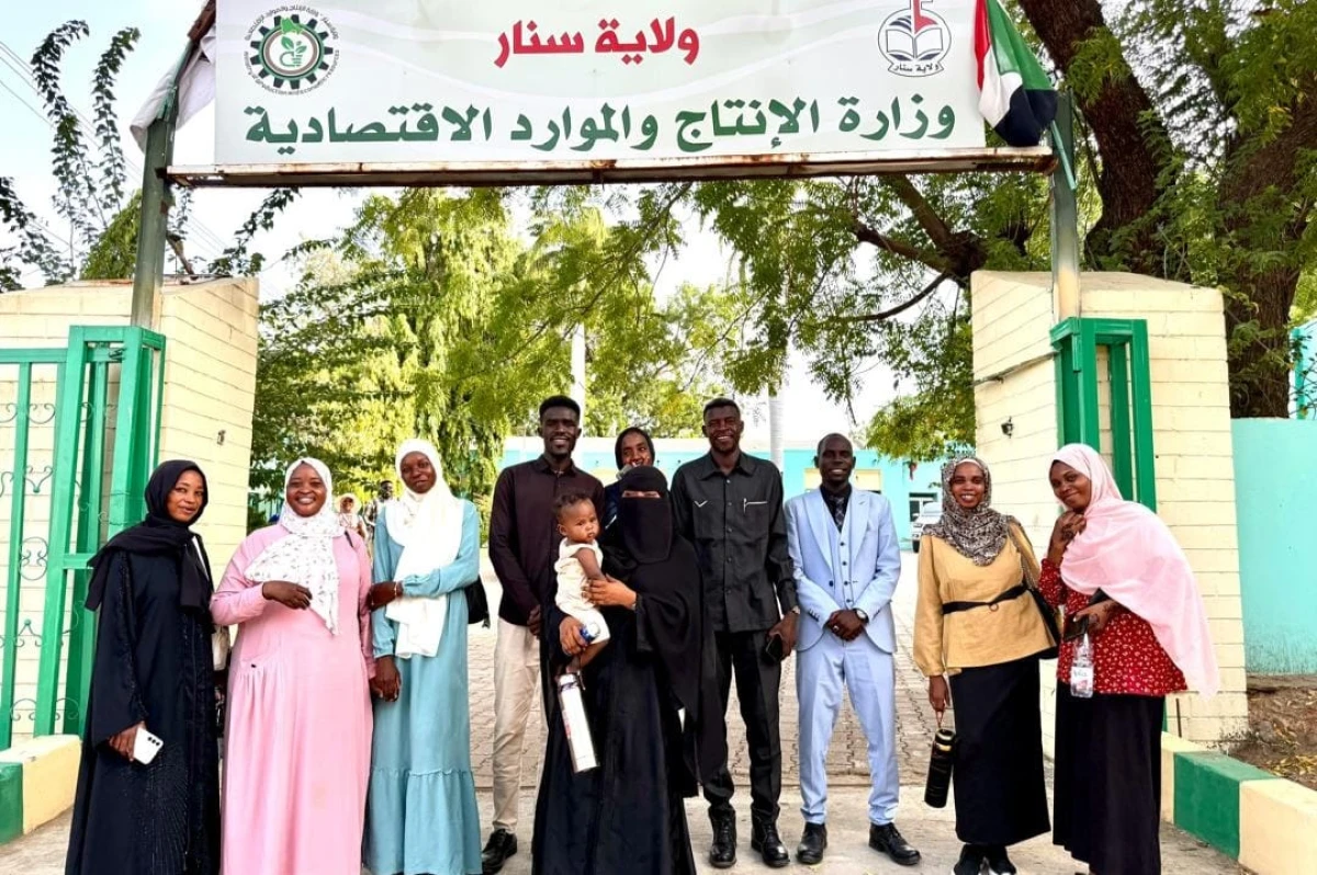 قسم الجغرافيا بكلية الآداب والعلوم الإنسانية يختتم رحلته العلمية إلى ولاية سنار