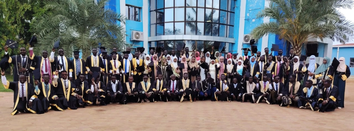 The governors of White Nile and Central Darfur states witness the graduation ceremony of new cohorts from the medical colleges of Zalingei University in White Nile Stat - 1