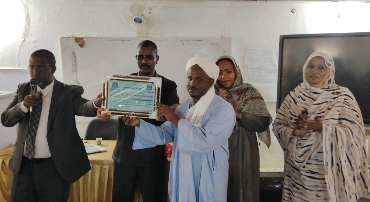 عمادة البحث العلمي بجامعة الإمام المهدي تُكرم الباحثين المتميزين في الجامعة - 2